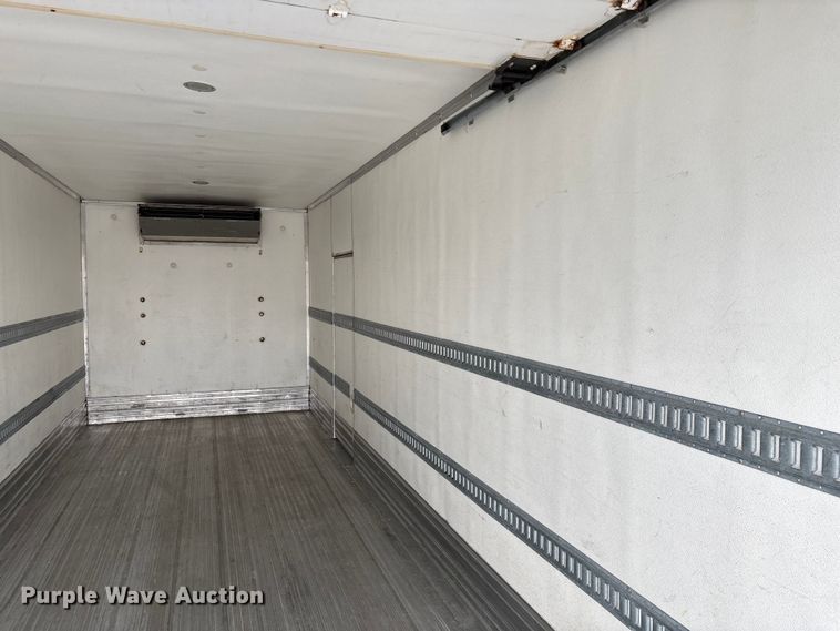 image for item FG0026 2007 Peterbilt PB335 refrigerated truck