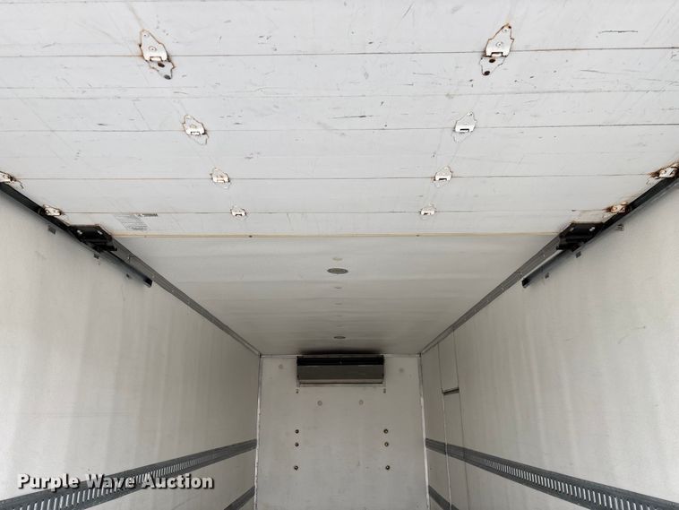 image for item FG0026 2007 Peterbilt PB335 refrigerated truck