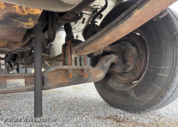 image for item FG0026 2007 Peterbilt PB335 refrigerated truck