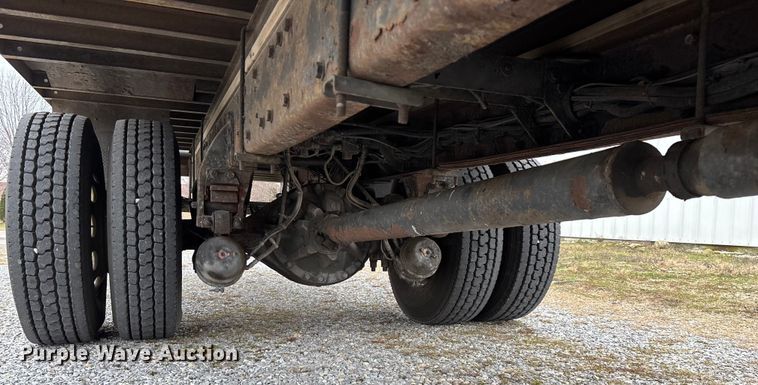 image for item FG0026 2007 Peterbilt PB335 refrigerated truck