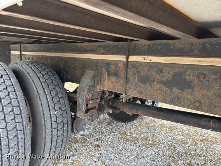 image for item FG0026 2007 Peterbilt PB335 refrigerated truck