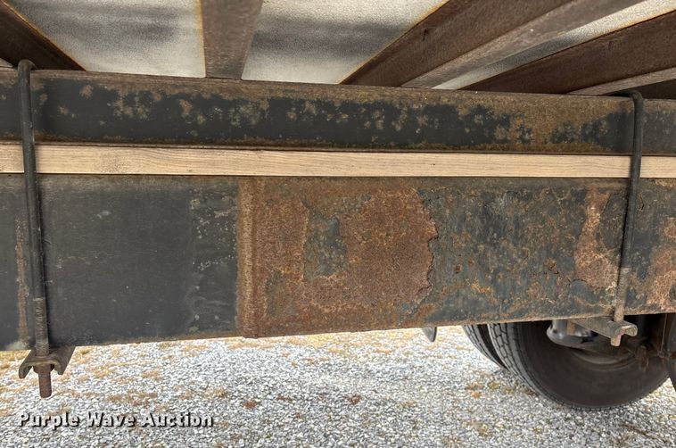 image for item FG0026 2007 Peterbilt PB335 refrigerated truck