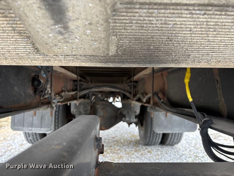 image for item FG0026 2007 Peterbilt PB335 refrigerated truck