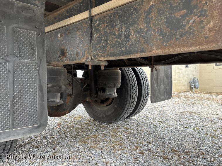 image for item FG0026 2007 Peterbilt PB335 refrigerated truck