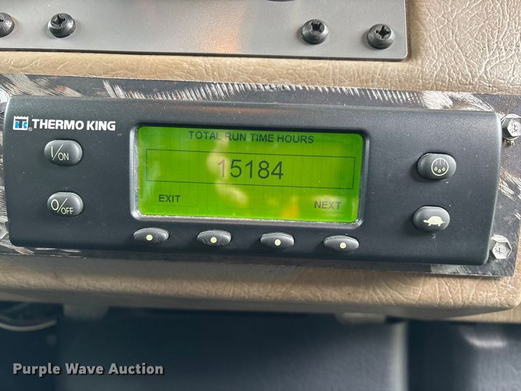 image for item FG0026 2007 Peterbilt PB335 refrigerated truck