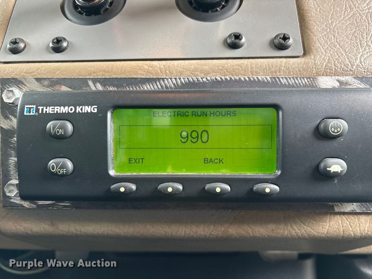 image for item FG0026 2007 Peterbilt PB335 refrigerated truck