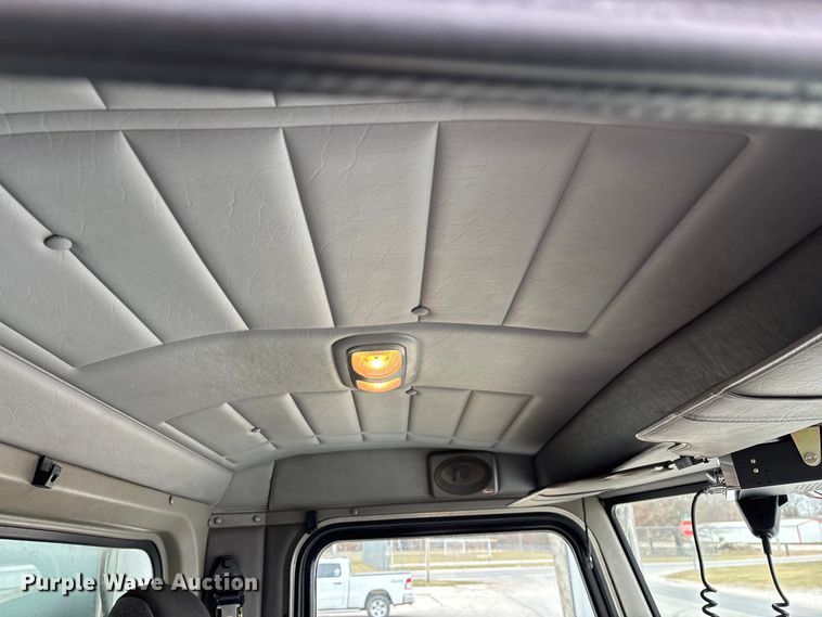 image for item FG0026 2007 Peterbilt PB335 refrigerated truck