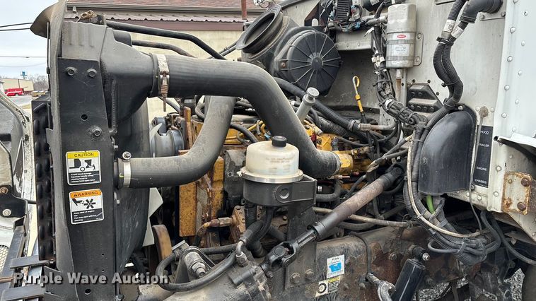 image for item FG0026 2007 Peterbilt PB335 refrigerated truck