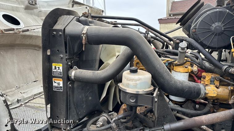 image for item FG0026 2007 Peterbilt PB335 refrigerated truck