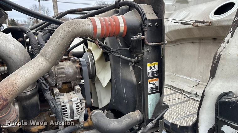 image for item FG0026 2007 Peterbilt PB335 refrigerated truck