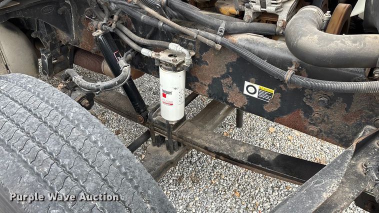 image for item FG0026 2007 Peterbilt PB335 refrigerated truck