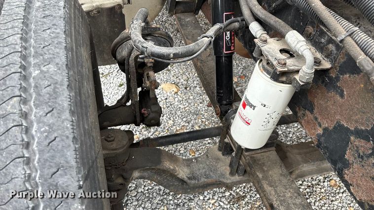 image for item FG0026 2007 Peterbilt PB335 refrigerated truck