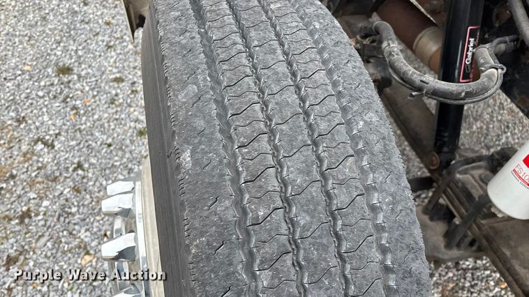 image for item FG0026 2007 Peterbilt PB335 refrigerated truck