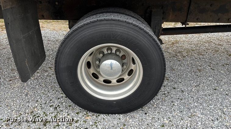 image for item FG0026 2007 Peterbilt PB335 refrigerated truck