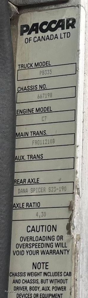 image for item FG0026 2007 Peterbilt PB335 refrigerated truck