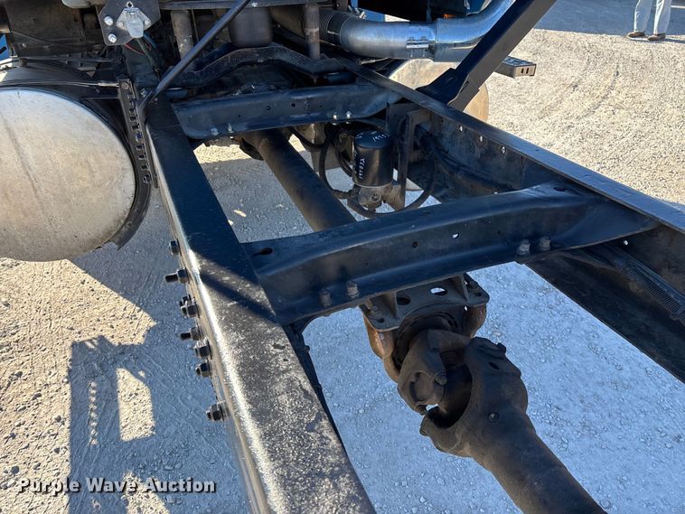 image for item FG0028 1999 Mack CH600 semi truck