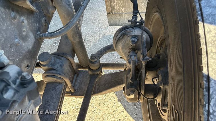 image for item FG0028 1999 Mack CH600 semi truck