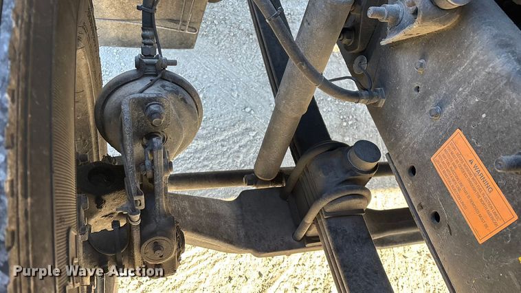 image for item FG0028 1999 Mack CH600 semi truck