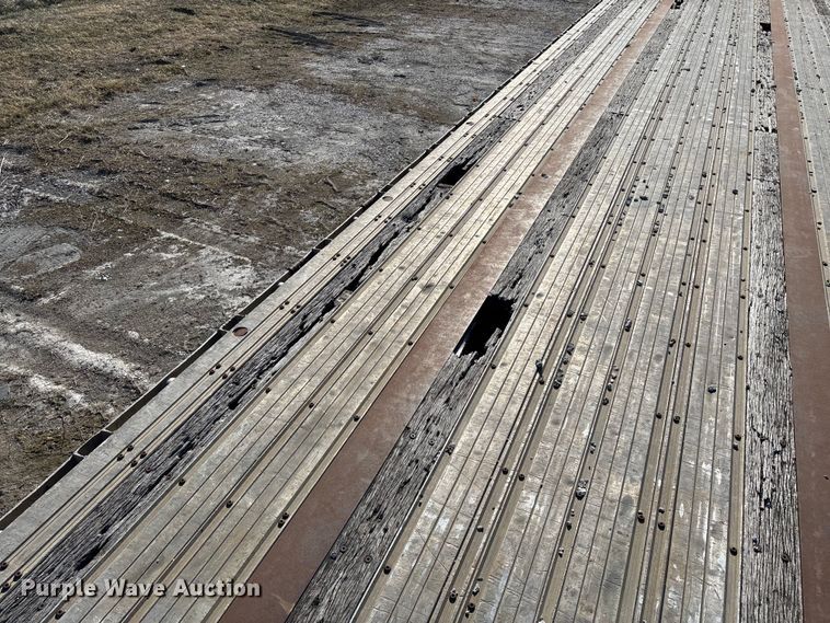 image for item FG0029 1997 Fontaine LFTW-6-8048WSAWK flatbed trailer