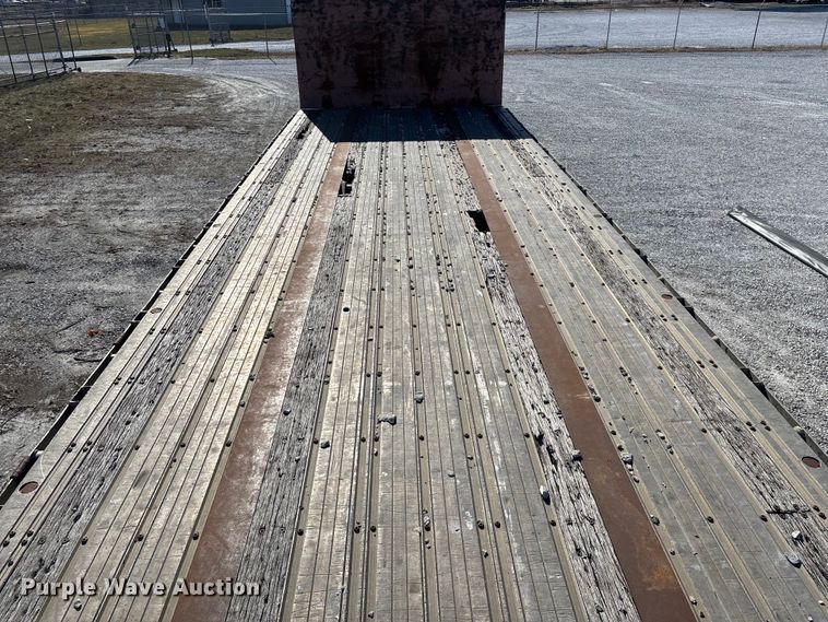 image for item FG0029 1997 Fontaine LFTW-6-8048WSAWK flatbed trailer