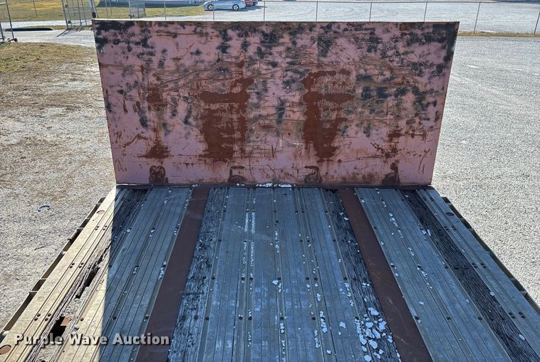 image for item FG0029 1997 Fontaine LFTW-6-8048WSAWK flatbed trailer
