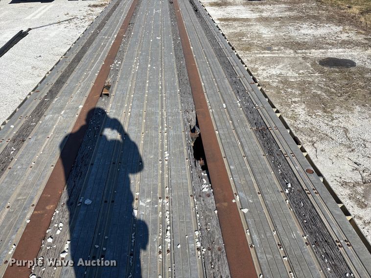 image for item FG0029 1997 Fontaine LFTW-6-8048WSAWK flatbed trailer