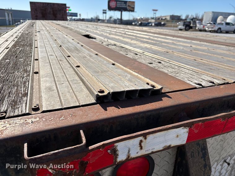 image for item FG0029 1997 Fontaine LFTW-6-8048WSAWK flatbed trailer