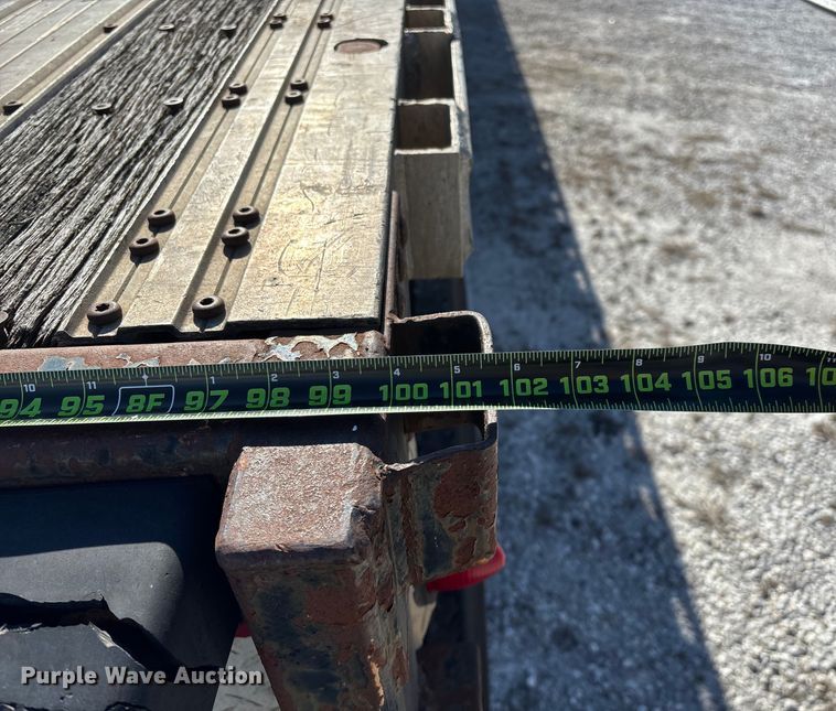 image for item FG0029 1997 Fontaine LFTW-6-8048WSAWK flatbed trailer