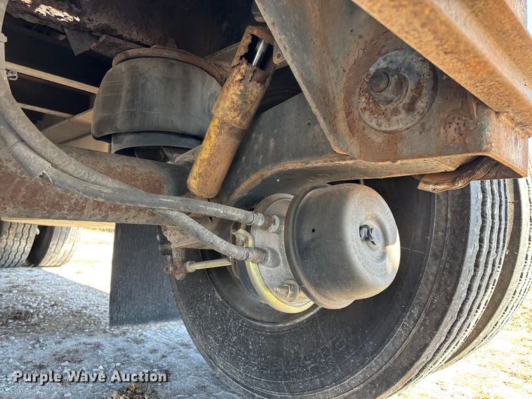 image for item FG0029 1997 Fontaine LFTW-6-8048WSAWK flatbed trailer