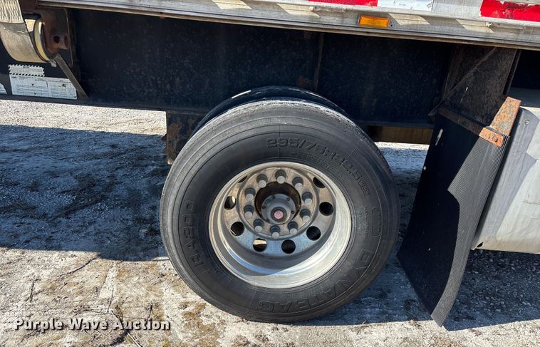 image for item FG0029 1997 Fontaine LFTW-6-8048WSAWK flatbed trailer