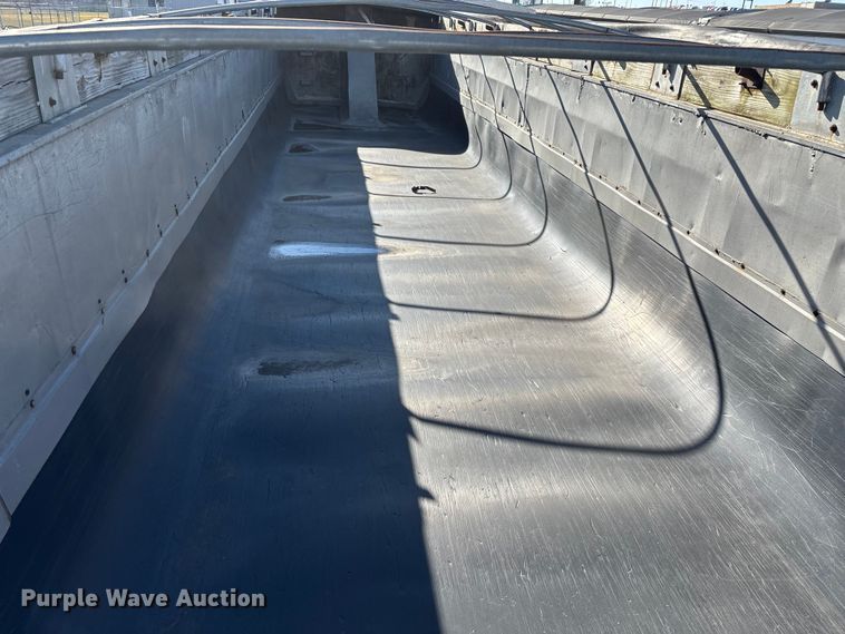 image for item FG0035 1986 CMC Trailers, Inc. end dump trailer