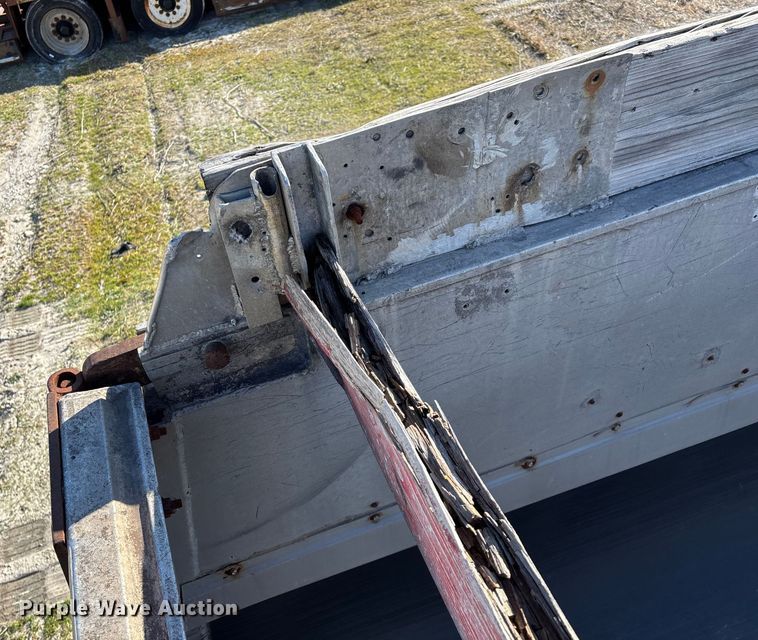 image for item FG0035 1986 CMC Trailers, Inc. end dump trailer