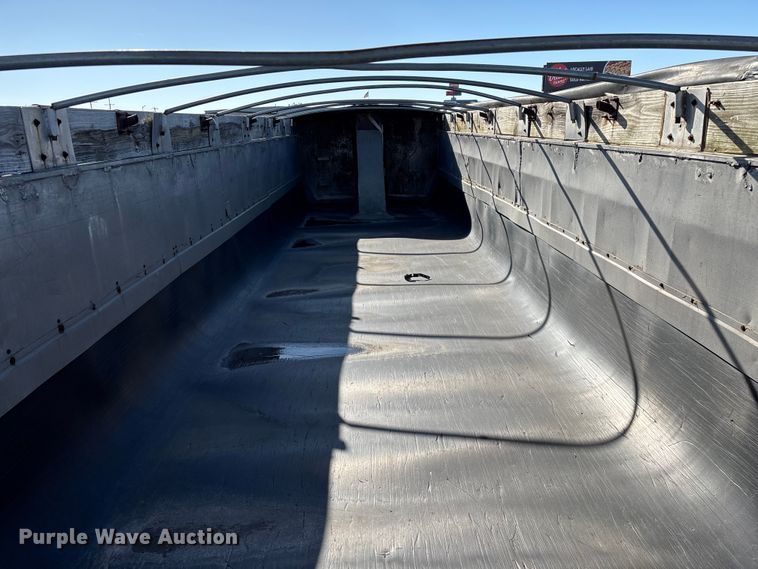 image for item FG0035 1986 CMC Trailers, Inc. end dump trailer