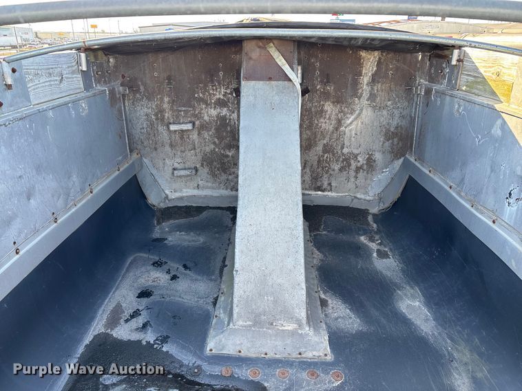 image for item FG0035 1986 CMC Trailers, Inc. end dump trailer