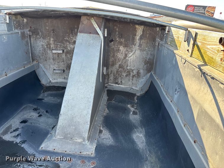 image for item FG0035 1986 CMC Trailers, Inc. end dump trailer