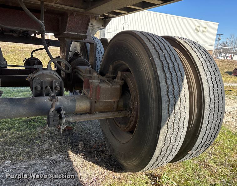 image for item FG0035 1986 CMC Trailers, Inc. end dump trailer