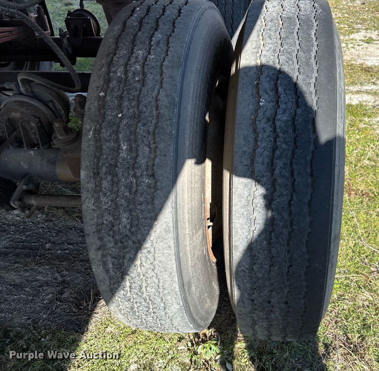 image for item FG0035 1986 CMC Trailers, Inc. end dump trailer