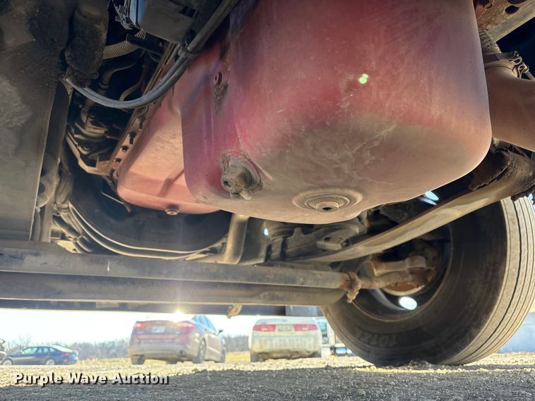 image for item FG2543 2022 Peterbilt 389 semi truck