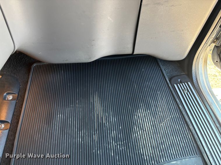 image for item FG2543 2022 Peterbilt 389 semi truck