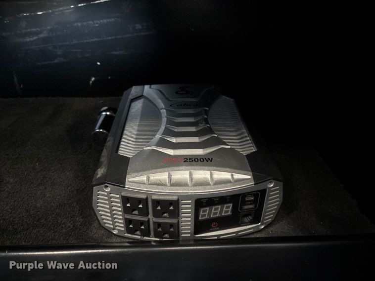 image for item FG2543 2022 Peterbilt 389 semi truck