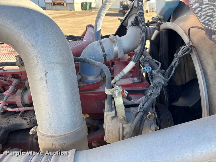 image for item FG2543 2022 Peterbilt 389 semi truck