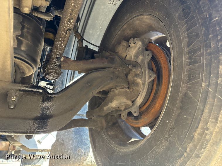 image for item FG2544 2022 Peterbilt 389 semi truck