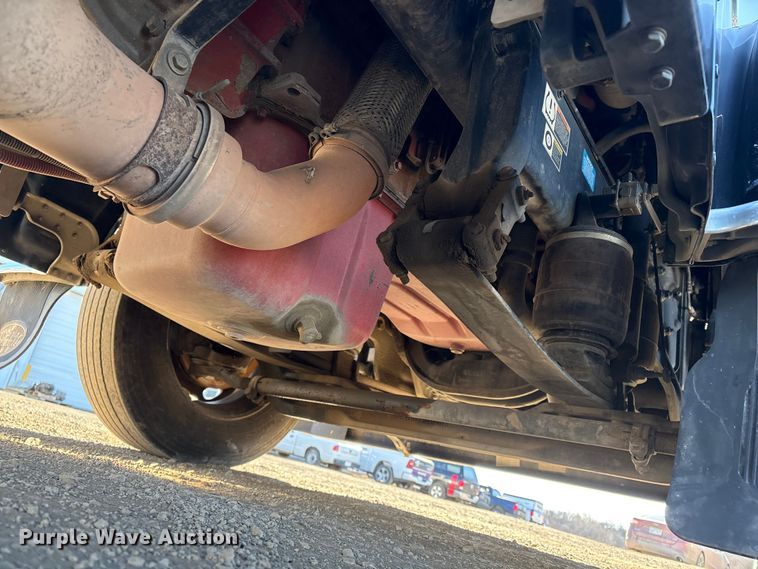 image for item FG2544 2022 Peterbilt 389 semi truck