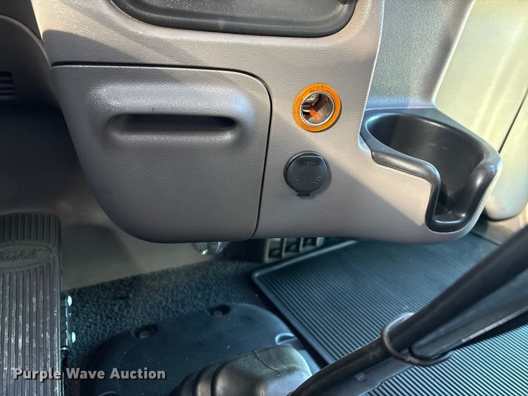 image for item FG2544 2022 Peterbilt 389 semi truck