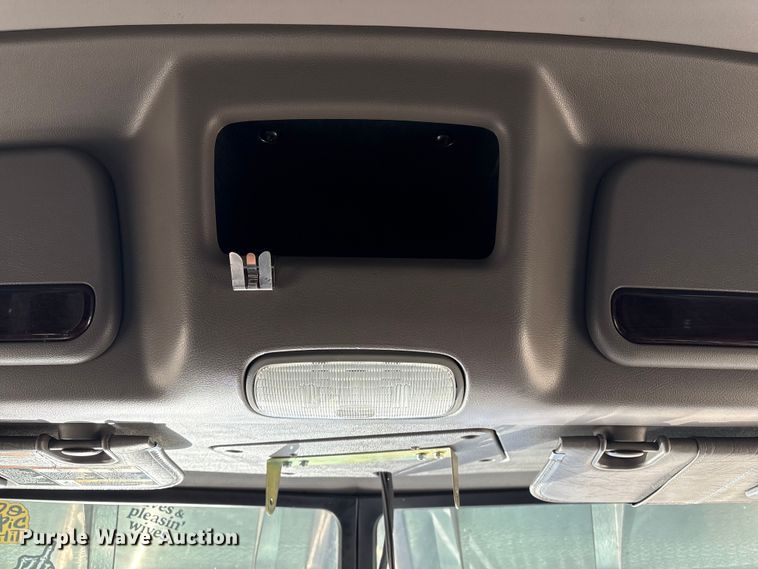 image for item FG2544 2022 Peterbilt 389 semi truck