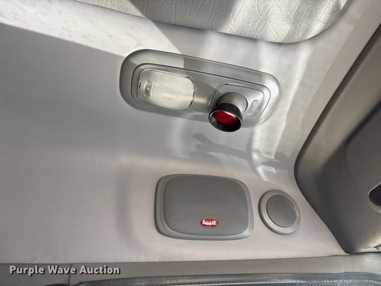 image for item FG2544 2022 Peterbilt 389 semi truck