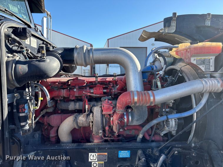 image for item FG2544 2022 Peterbilt 389 semi truck