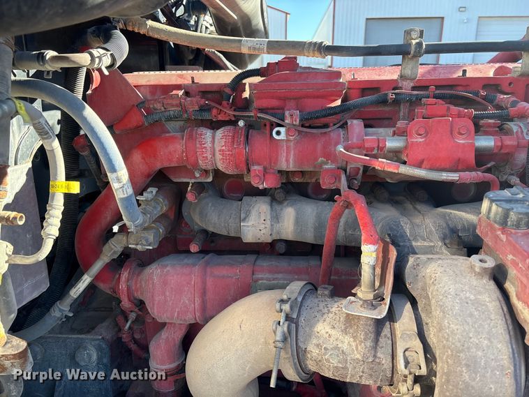 image for item FG2544 2022 Peterbilt 389 semi truck