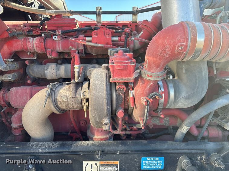 image for item FG2544 2022 Peterbilt 389 semi truck