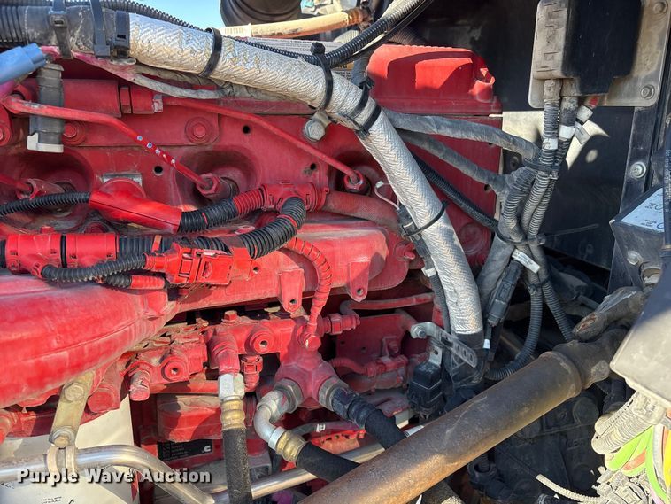 image for item FG2544 2022 Peterbilt 389 semi truck